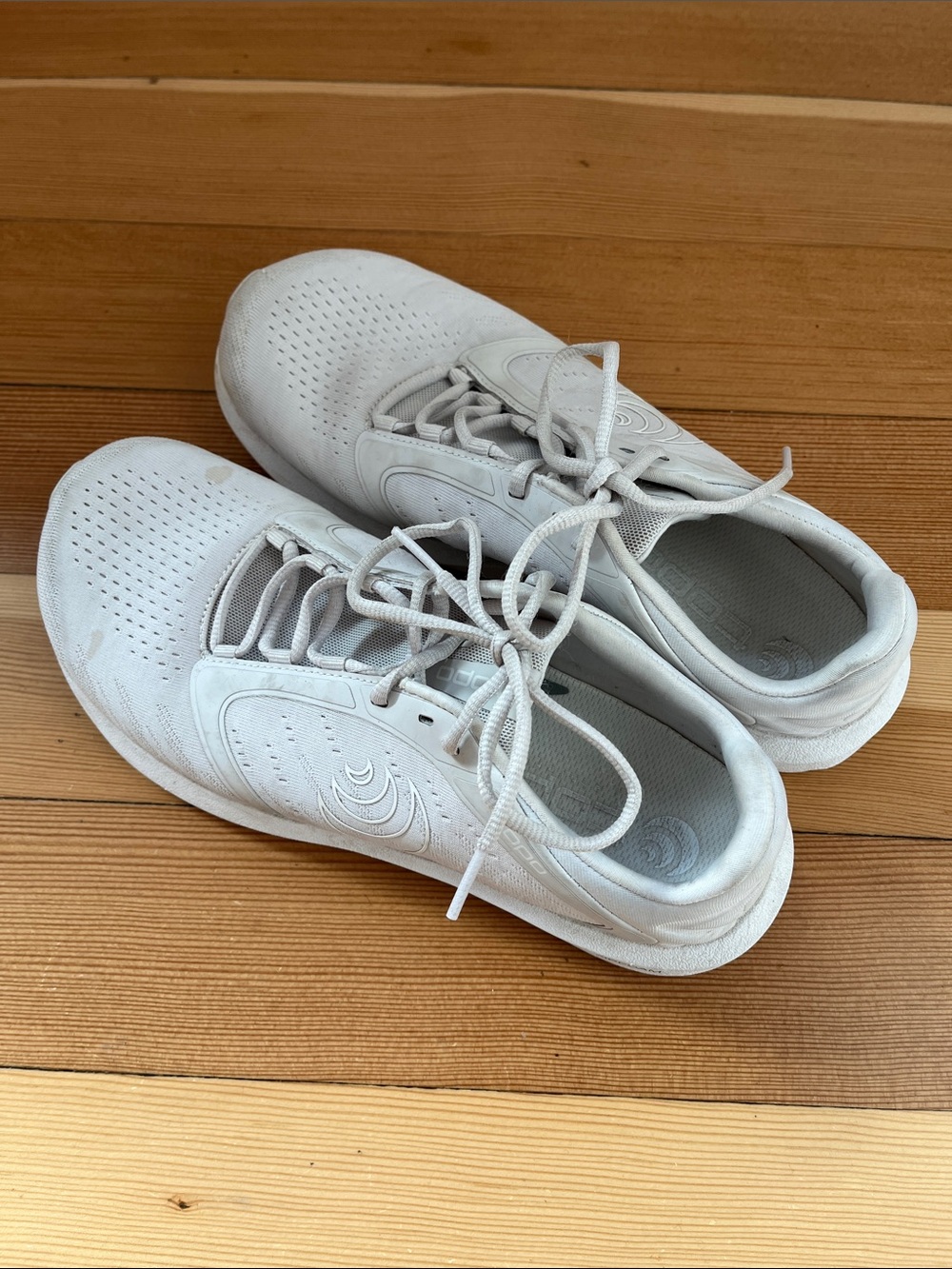 Topo Designs Athletic Women’s ST-5 White Zero Drop Running Shoes size 8.5